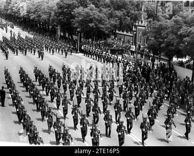 06/01/1968. Die Militärakademien in der Siegesparade vor Francos Trubuna. Quelle: Album / Archivo ABC / Manuel Sanz Bermejo Stockfoto