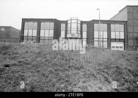 Seaport IJmuiden .., 24-02-1993, Whizgle News aus der Vergangenheit, zugeschnitten auf die Zukunft. Erkunden Sie historische Geschichten, das Image der niederländischen Agentur aus einer modernen Perspektive, die die Lücke zwischen den Ereignissen von gestern und den Erkenntnissen von morgen überbrückt. Eine zeitlose Reise, die die Geschichten prägt, die unsere Zukunft prägen. Stockfoto