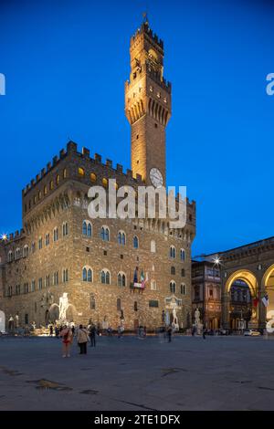 Piazza della Signoria mit dem Palazzo Vecchio, Florenz, Italien Stockfoto