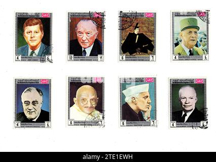 Vintage-Briefmarken aus dem Jemen mit Porträts berühmter Männer der Geschichte auf weißem Hintergrund. Stockfoto