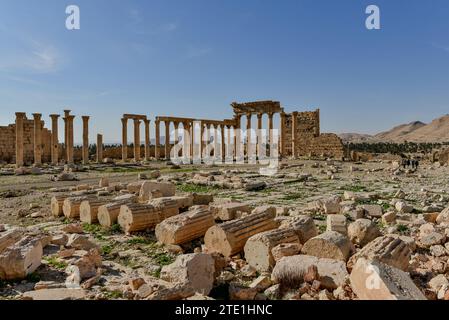 Ruinen des Tempels von Bel in der antiken Stadt Palmyra, Syrien. Bombardierung durch Streitkräfte des Islamischen Staates im August 2015 Stockfoto