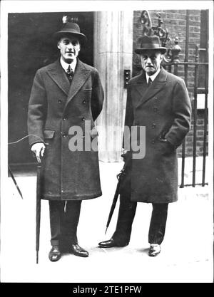 Sir Samuel Hoare und Sir Cunliffe Lister kamen 1931 zu einer Kabinettssitzung in der Downing Street 10 an. Quelle: Album/Archivo ABC Stockfoto