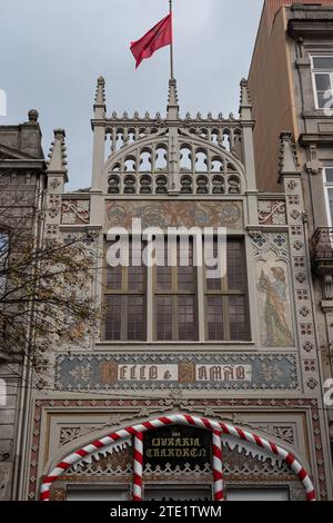Bild des berühmten Livraria Lello in Porto. Stockfoto