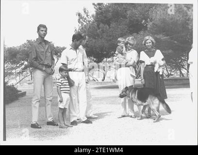 08/01/1987. Die spanische Königsfamilie mit den Prinzen von Wales und