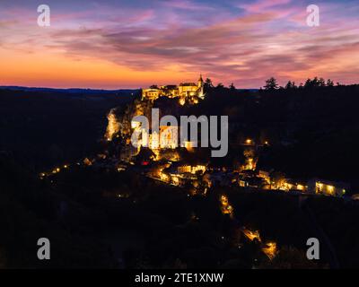 Rocamadour, Frankreich - 13. Oktober 2023: Rocamadour ist eine französische Gemeinde im Departement Lot in der Region Occitanie und Wallfahrtsort der Region Stockfoto