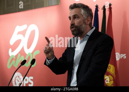 Lissabon, 16/12/2023: PS-Wahlabend im Hauptquartier der Sozialistischen Partei in Largo do Rato in Lissabon. Pedro Nuno Santos, zum neuen Generalsekretär der PS gewählt. Stockfoto