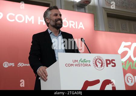 Lissabon, 16/12/2023: PS-Wahlabend im Hauptquartier der Sozialistischen Partei in Largo do Rato in Lissabon. Pedro Nuno Santos, zum neuen Generalsekretär der PS gewählt. Stockfoto