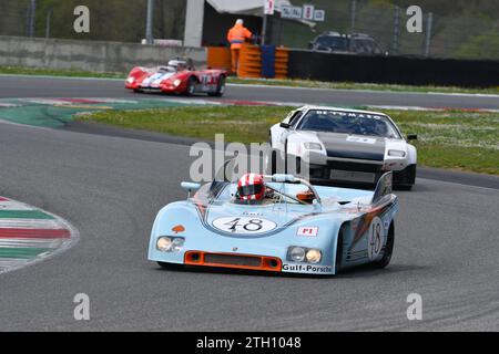 Scarperia, 2. April 2023: Porsche 908-03 des Jahres 1969 im Einsatz beim Mugello Classic 2023 auf dem Mugello Circuit in Italien. Stockfoto