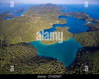 Blick auf die Insel Mljet in Kroatien. Der Nationalpark erstreckt sich über den westlichen Teil der Insel, den viele als den verlockendsten in der Adria betrachten. Stockfoto