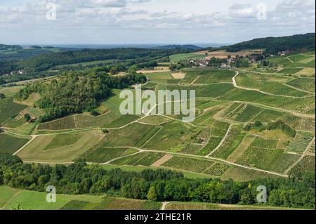 La cite comtoise EST classe parmi les plus Villages de France | Chateau-Chalon ist der Geburtsort des gelben Weins und zählt zu den meisten Stockfoto