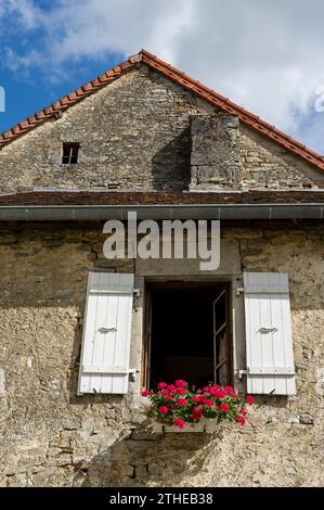 La cite comtoise EST classe parmi les plus Villages de France | Chateau-Chalon ist der Geburtsort des gelben Weins und zählt zu den meisten Stockfoto