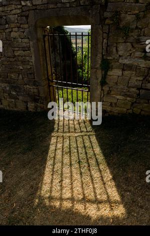 La cite comtoise EST classe parmi les plus Villages de France | Chateau-Chalon ist der Geburtsort des gelben Weins und zählt zu den meisten Stockfoto