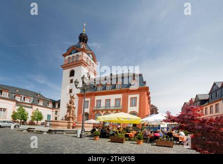 St. Georg der Drachenjäger, Rathaus am Marktplatz, Weilburg an der Lahn, Hessen, Deutschland, Europa Stockfoto