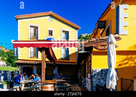 Casa Cipriano, berühmtes Landhotel, Ausgangspunkt für viele Ausflüge. Sotres gehört zu den Populationen, die den Zugang zu den Picos de Europa ermöglichen. Sot Stockfoto