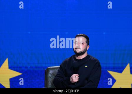 Kiew, Ukraine. Dezember 2023. Präsident der Ukraine Wolodymyr Zelenskyi bei der jährlichen Abschlusspressekonferenz. (Foto: Maksym Polishchuk/SOPA Images/SIPA USA) Credit: SIPA USA/Alamy Live News Stockfoto