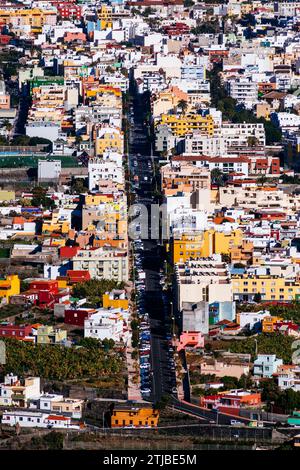 Luftaufnahme. Los Llanos de Aridane ist eine Gemeinde der Provinz Santa Cruz de Tenerife auf den Kanarischen Inseln. Sie befindet sich im Westen der Insel Stockfoto