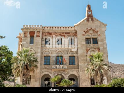 Die Fassade der Villa Florio auf der Insel Favignana, Provinz Trapani, Sizilien, Italien Stockfoto