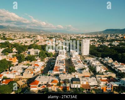 Drohnenaufnahme von Tuxtla Gutierrez, Chiapas, Mexiko. Hochwertige Fotos Stockfoto