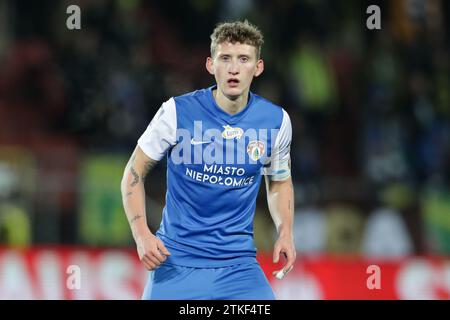 Wojciech Hajda von Puszcza Niepolomice wurde während des polnischen PKO Ekstraklasa League 2023/2024 zwischen Puszcza Niepolomice und Widzew Lodz im Cracovia Stadion beobachtet. Endpunktzahl: Puszcza Niepolomice 1:0 Widzew Lodz. Stockfoto