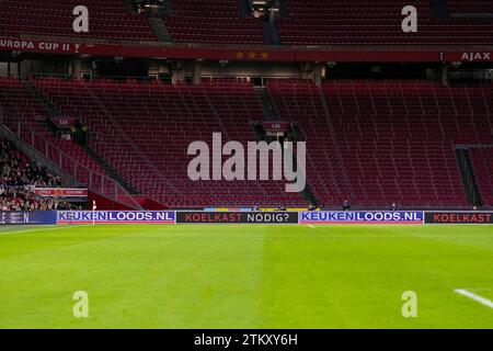 Amsterdam, Niederlande. Dezember 2023. AMSTERDAM, NIEDERLANDE - 20. DEZEMBER Keukenloods.nl beim UEFA Women's Champions League Spiel zwischen AFC Ajax und FC Bayern M?nchen in der Johan Cruijff Arena am 20. Dezember 2023 in Amsterdam. (Foto von Patrick Goosen/Orange Pictures) Credit: dpa/Alamy Live News Stockfoto