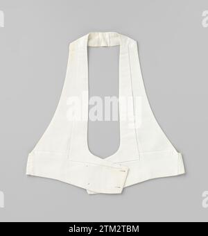 Wit Gilet, Henry Poole & Company, ca. 1850 - ca. 1920 Weiße Weste mit drei weißen Perlmutt-Knoten. Londoner Textilien Weiße Weste mit drei weißen Perlmuttknoten. Londoner Textilmaterialien Stockfoto