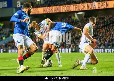 Glasgow, Großbritannien. Dezember 2023. Nach dem Sieg des Viaplay Cup am 17. Januar im Hampden Park spielen die Rangers nun auf ihrem Heimstadion im Ibrox Stadium in Glasgow, Schottland. Die Rangers liegen jetzt nur noch 5 Punkte hinter Celtic und haben zwei Spiele in der Hand, daher ist das Ergebnis dieses Spiels sehr wichtig. Quelle: Findlay/Alamy Live News Stockfoto