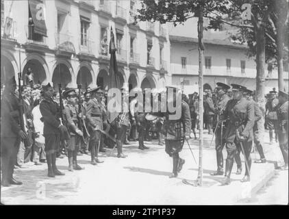 04/22/1931. Jerez de la Frontera: Generalkapitäne Andalusiens, der die Kräfte der Bevölkerung während seines Besuchs in dieser Stadt überprüft. Quelle: Album / Archivo ABC / Toto Castillo Garcés Stockfoto