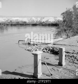 In der Gegend von Jericho. Blick auf den Jordan am Heiligtum der Taufstätte von Jesus Christus CA. 1950-1955 Stockfoto