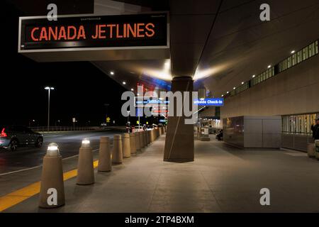 Allgemeine Ansicht des Harry Reid International Airport Terminal 3 in Las Vegas, Nevada, USA. Bild aufgenommen am 11. Dezember 2023. © Belinda Jiao Jiao. Stockfoto