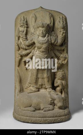 Durga Killing the Buffalo Demon, anonym, um 1300 - um 1500 Steinstatue der hinduistischen Göttin Durga-die-de Buffel-Doodt (Durga Mahishasuramardini). Ost-Java-Extrusionsfelsen Steinstatue der hinduistischen Göttin Durga-die-de Buffel-Doodt (Durga Mahishasuramardini). Ost-Java-Extrusionsgestein Stockfoto