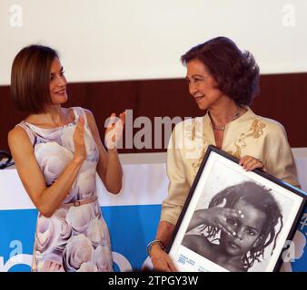 Madrid, 23.06.2015. Königin Letizia begleitet von Königin Sofía bei der UNICEF-Preisverleihung. Foto: Ernesto Agudo ARCHDC. Quelle: Album/Archivo ABC/Ernesto Agudo Stockfoto