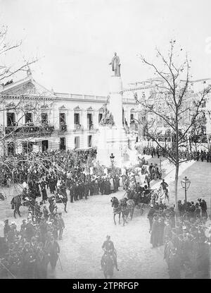 12/31/1900. Einweihung des Denkmals für Antonio Cánovas del Castillo auf der Plaza de la Marina Española. Quelle: Album/Archivo ABC Stockfoto