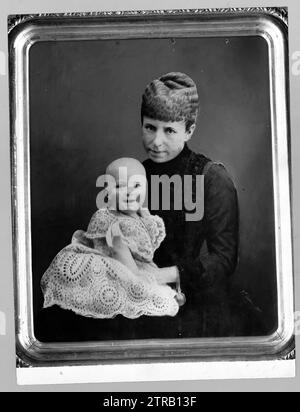 Madrid, 08.01.1886. Am 17. Mai 1886 wurde D. Alfonso XIII. Geboren. Auf dem Bild, in den Armen seiner Mutter. Quelle: Album/Archivo ABC Stockfoto