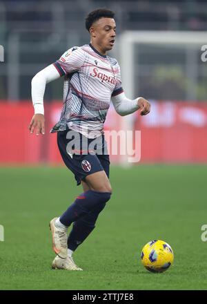 Mailand, Italien. Dezember 2023. Dan Ndoye vom FC Bologna während des Spiels Coppa Italia in Giuseppe Meazza, Mailand. Der Bildnachweis sollte lauten: Jonathan Moscrop/Sportimage Credit: Sportimage Ltd/Alamy Live News Stockfoto