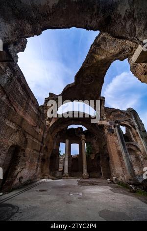 Grandi Terme in Hadrians Villa, Villa Adriana, Überreste eines großen Villenkomplexes, der um 123 n. Chr. von Kaiser Hadrian erbaut wurde. Stockfoto