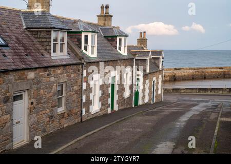 Ferienhäuser im Dorf Cullen, Moray, Schottland Stockfoto