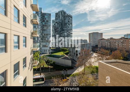 Blick vom Fenster des Hauses in der Diagonal Mar Gegend in Barcelona Stockfoto