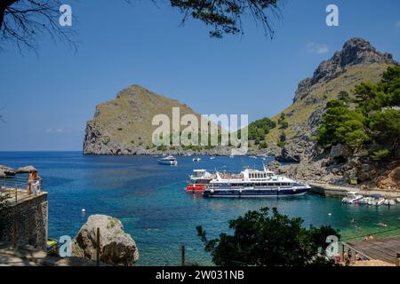 Golondrinas, - touristische Boote-, Sa Calobra, Escorca, Paraje Natural de la Serra de Tramuntana, Mallorca, balearen Inseln, Spanien Stockfoto