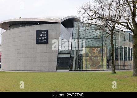 Amsterdam, Niederlande - 21. April 2023: Das Van Gogh Museum in Amsterdam, Niederlande Stockfoto