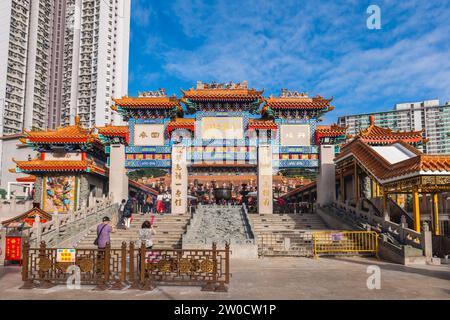 15. Dezember 2023: Der Wong Tai Sin Tempel auf der Südseite des Lion Rock in Kowloon, Hongkong, ist dem Großen Unsterblichen Wong und fa geweiht Stockfoto