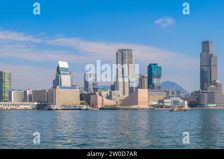 Landschaft des Hafens von Victoria in Kowloon, Hongkong, China Stockfoto