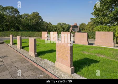 Grabsteine, Gedenkstätte Seelower Höhen, Seelow, Landkreis Märkisch-Oderland, Brandenburg, Deutschland Stockfoto