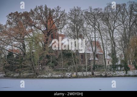 Dorfkirche Britz, Backbergstraße, Neukölln, Berlin, Deutschland Stockfoto