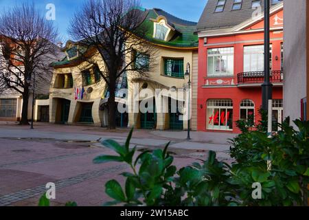 16.01.2023; Crooked House Sopot Polen Stockfoto