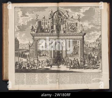 Erpoort am Grab der Actionisten, 1720, 1720 Stadsplein mit einem großen Ehrentor, das beim Tod und der Beerdigung der actionisten gegründet wurde. In der Mitte ist ein Grab mit den wertlosen Scharen gefüllt, von links kommt ein Trauerzug. In den Kursen auf den Ehrenbögen sind Aufführungen der Actionist's Sickbed, John Law, der Utrecht Channel usw. zu sehen Links vorne ein Mann mit einem Schaukasten mit dem Mississippi und dem Süden. Mit Unterschrift in 8 Spalten auf Niederländisch und Französisch, die mit dem Begräbnis von Menheer de Bubbelaar enden. Druck in der gebundenen ersten Ausgabe (304 B 11) der großen Szene Stockfoto