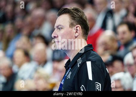 Kiel, Deutschland. Dezember 2023. Filip Jicha (THW Kiel, Trainer) GER, THW Kiel vs. TSV Hannover-Burgdorf, Handball, Bundesliga, Spieltag 18, Saison 2023/2024, 20.12.2023 Foto: Eibner-Pressefoto/Marcel von Fehrn Credit: dpa/Alamy Live News Stockfoto