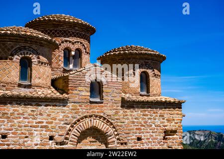 Die Cattolica di Stilo, eine byzantinische Kirche in der Gemeinde Stilo, erbaut im 9. Jahrhundert, als Kalabrien Teil des Byzantinischen Reiches war. Stockfoto