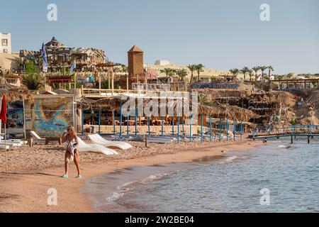 Strand, Umbi Sharks Bay Diving Village, Hotelanlage, Resort, Küste, Scharm El-Scheich, Rotes Meer, Sinai, Ägypten Stockfoto