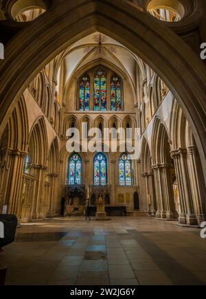 Architektonische Innenräume, Wells Cathedral, Somerset, England, Großbritannien. Stockfoto