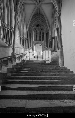 Architektonische Innenräume, Wells Cathedral, Somerset, England, Großbritannien. Stockfoto